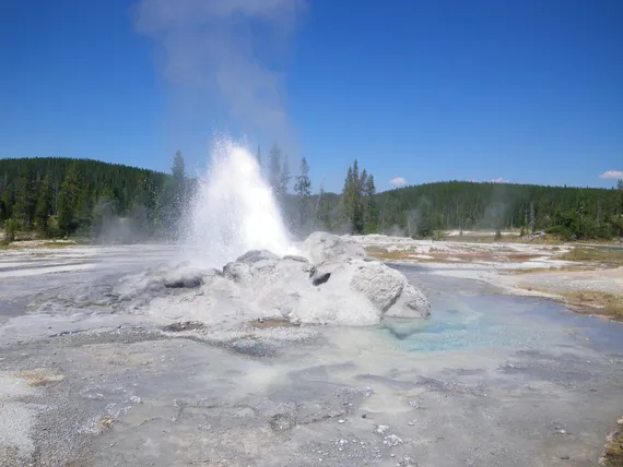 Shoshone Geyser Basin - Yellowstone Guidelines 